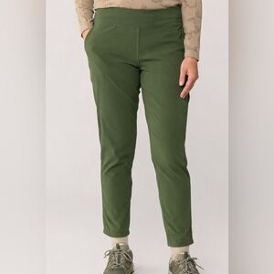 Mountain Hardwear Dynama Ankle Pants Womens L Olive Green Hiking Travel Outdoor
